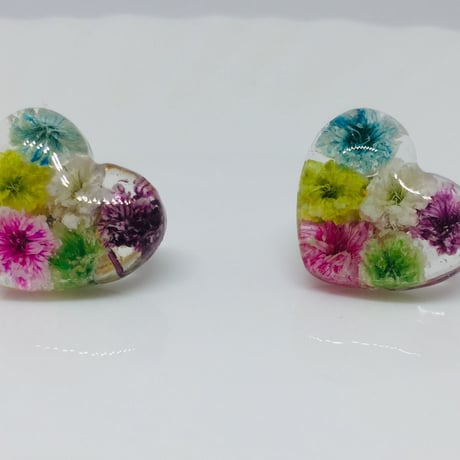 かすみ草のピアス