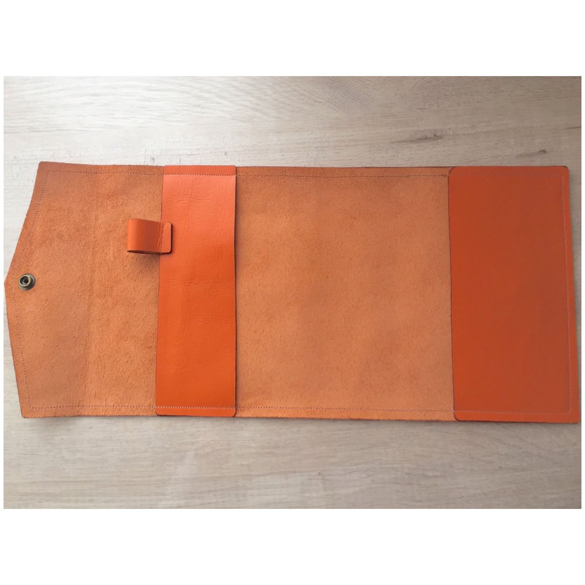 受注見本　【手縫】ハンドメイド本革キリスト新改訳小型ミニ版聖書カバー ハンドメイド本革キリスト新改訳中型版聖書カバー/ブックカバー