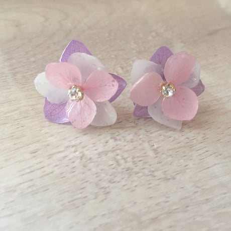 お花のピアス