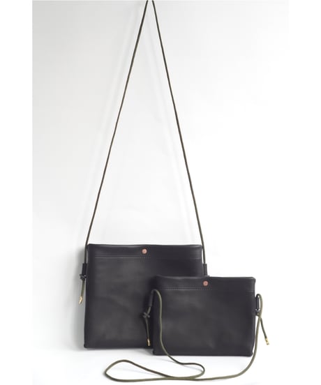 GUIDI CALF サコッシュ