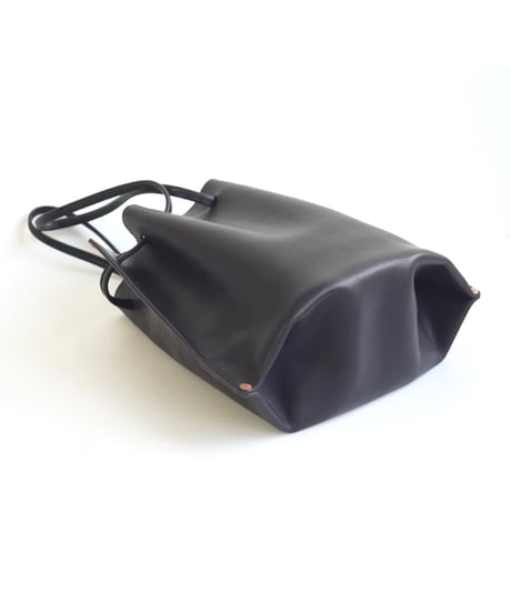 エメリヴェット巾着 L　黒