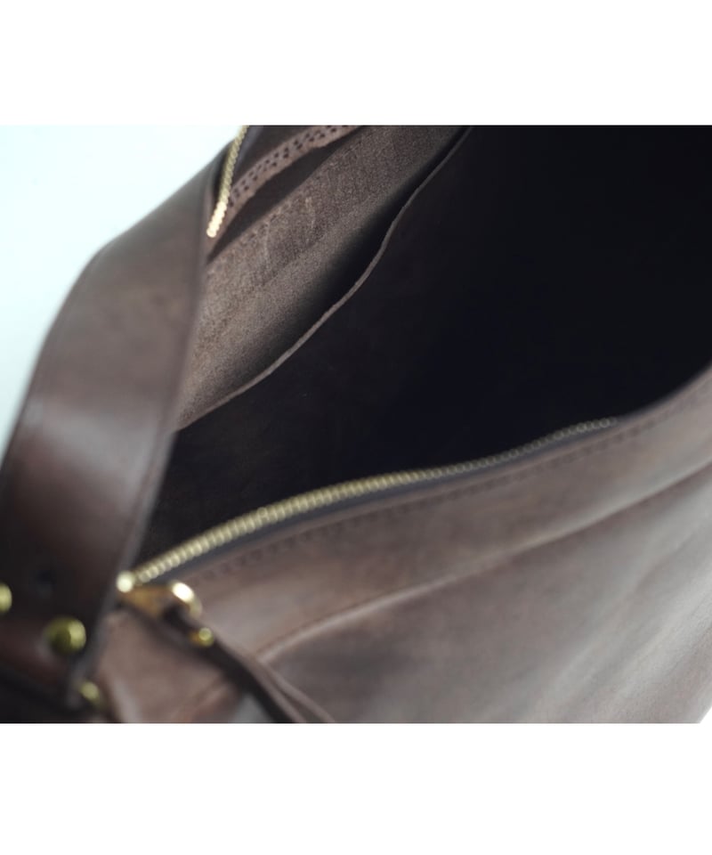 エメショルダー | Tochca