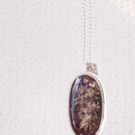 Sprinkle Flower Necklace