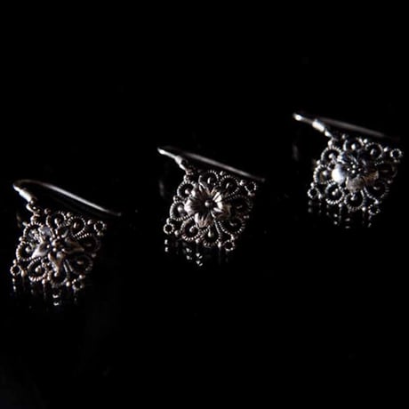 Garden Flower Pierce (1個あたりの価格)