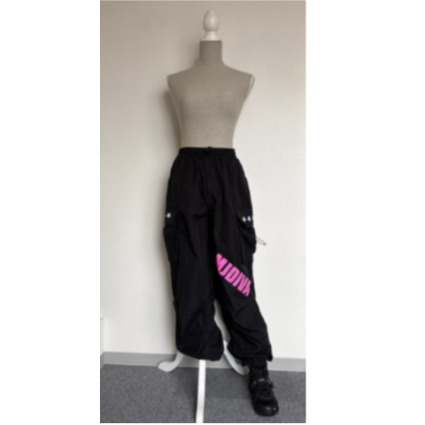 MJDIVA》ダンスカーゴパンツPINKロゴ | フィットネスウェアショップIwata