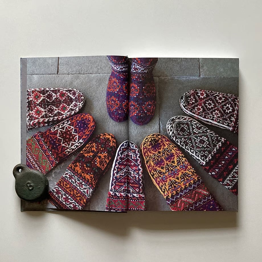 イランの手編みの靴下 （日本語） OKKO YOKKO | EYLUL yarns