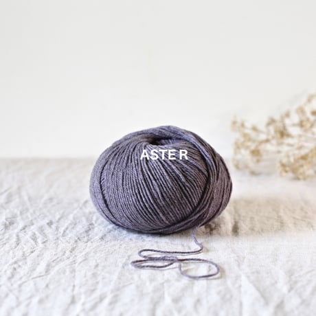 Gilliatt 　　from 　De rerum natura  青系