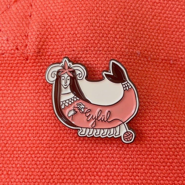 EYLUL ロゴ ピンバッジ | EYLUL yarns
