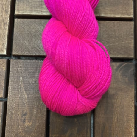 KOKON PINK   Fingering 　ご予約（２かせ以上でお求めください）