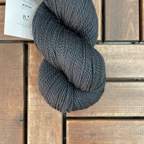 EYLUL X DARUMA  super wash merino  -TAN 炭黒-
