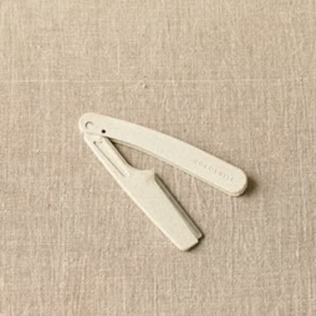 Cocoknits Fuzz off comb 　毛玉とり　カミソリ型