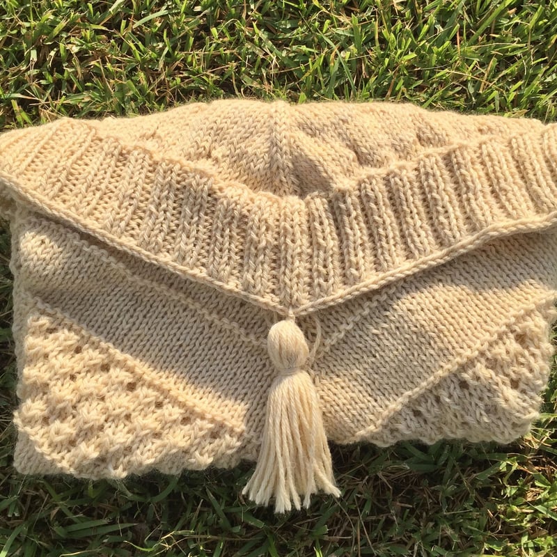 Ordinary Love Shawl ダウンロード パターン （英語） | EYLUL yarns