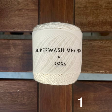 DARUMA     Super Wash Merino　靴下用毛糸