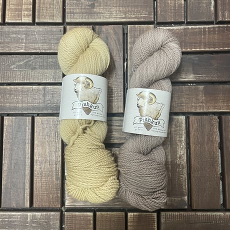 EYLUL デザインOrdinarily Love socks の糸セット