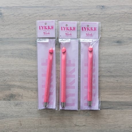 LYKKE 木製かぎ針　ブラッシュピンク　１５cm