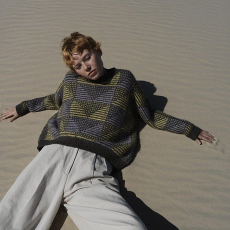 A KNIKTTING LIFE １　 MARIANNE ISAGER （英文）
