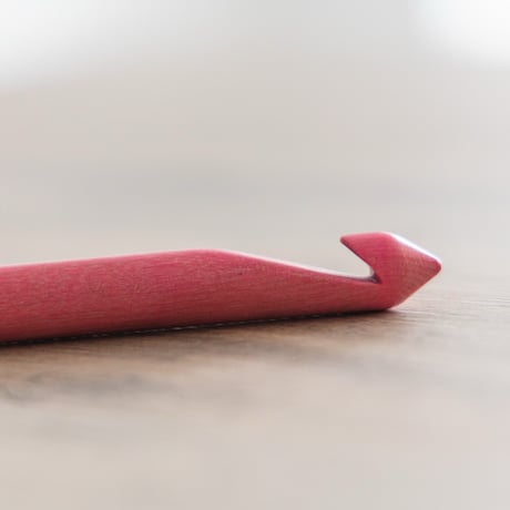 LYKKE 木製かぎ針　ブラッシュピンク　１５cm