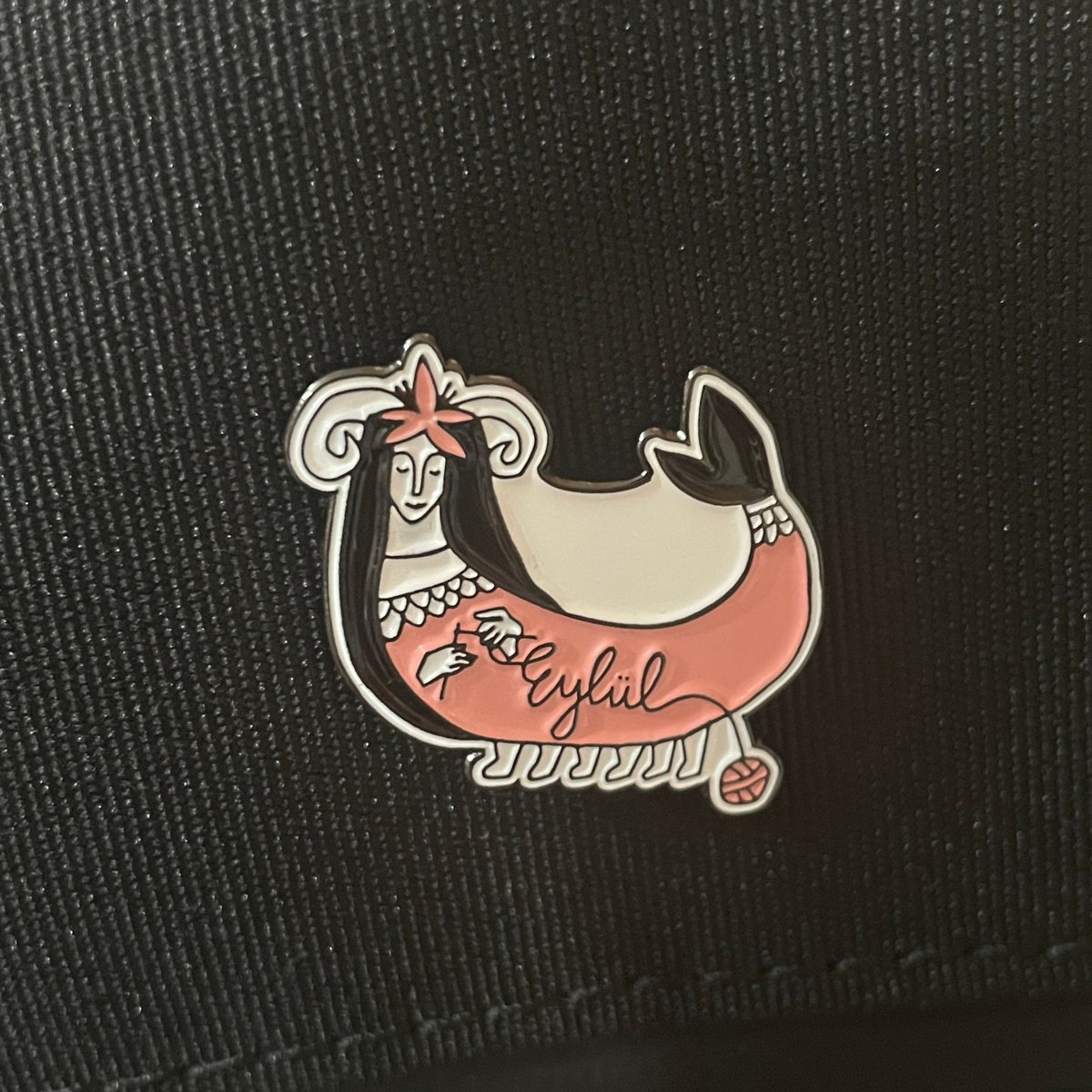 ☆Spitz☆ILA バンビ＆ロゴピンバッジ ☆Spitz☆ILA バンビ＆ロゴ