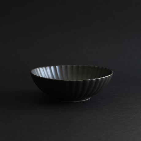 L1-3 イタリア 菊割鉢　14cm