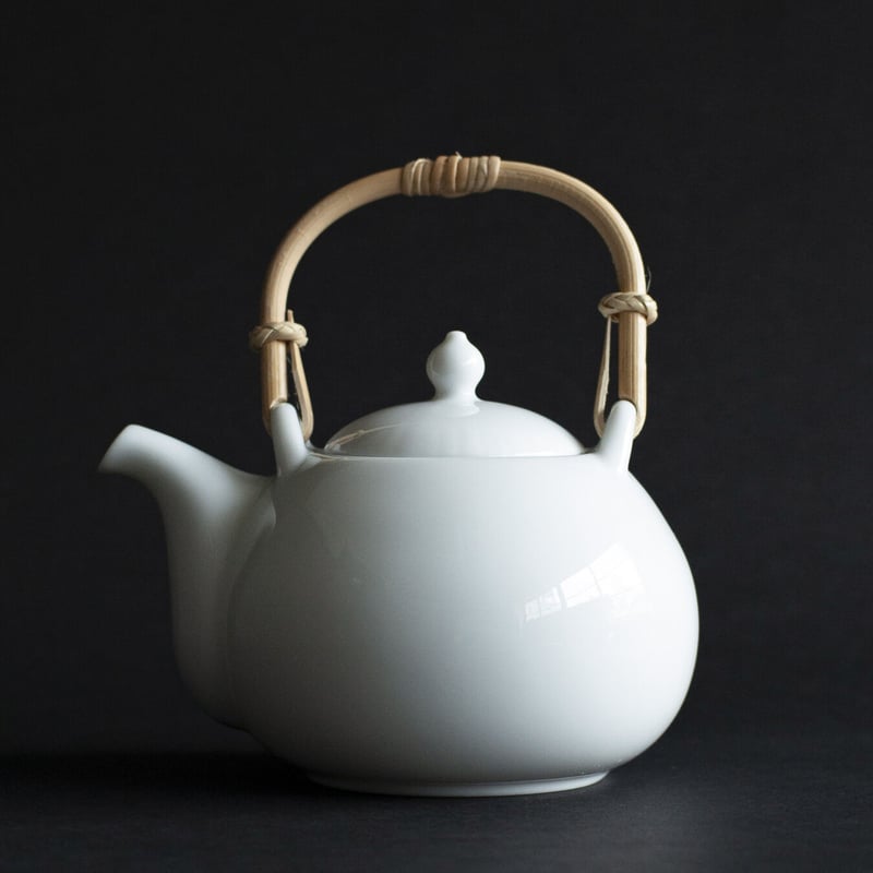 白い磁器の瓶 Amazon | BIUDECO 1個 青と白の磁器のワインの瓶 ビンテージ