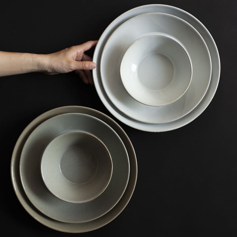 SOBOKAI sono 11 ベーカー 灰釉・粉引 大皿各2枚 マルミツポテリ SOBOKAI sono 11 ベーカー 灰釉・粉引 大皿各2枚 マルミツポテリ