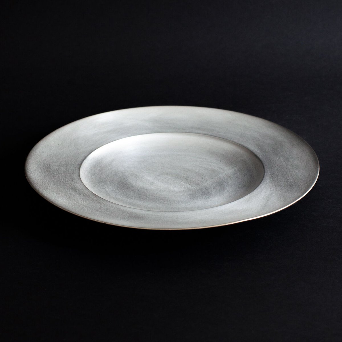 ラーゴ 9寸皿 銀彩 | 道具屋 nobori
