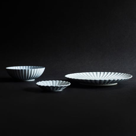 フランス 菊割皿　23.5cm