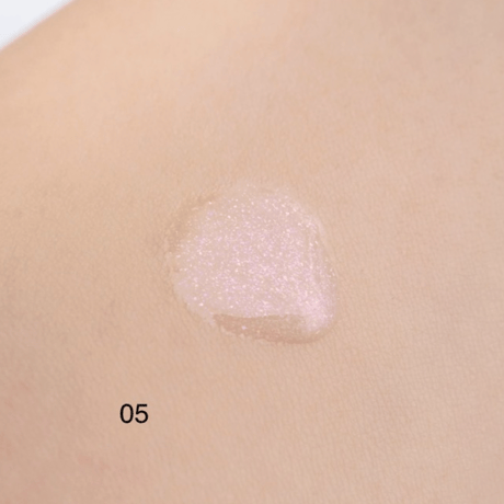 plumping lip gloss