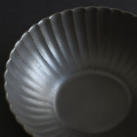 L1-3 イタリア 菊割鉢　14cm