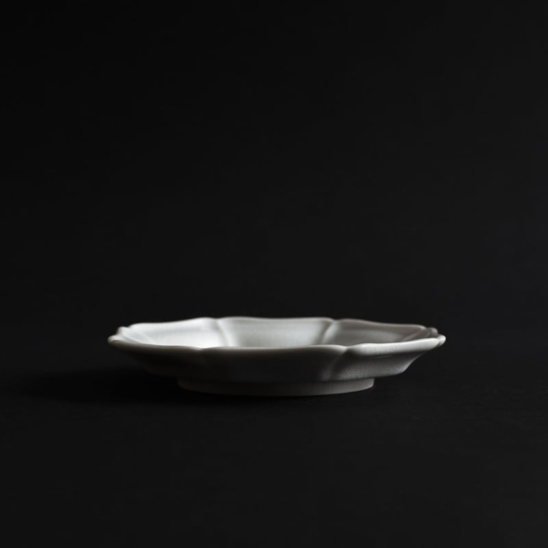 102-8/不二見焼/向付9客 102-8/不二見焼/向付9客 古九谷白磁八角向付 |