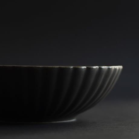 L1-3 イタリア 菊割鉢　14cm