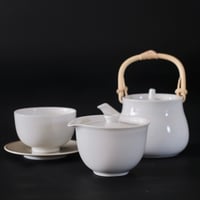 K9-1 tya-haku（茶白‐チャハク）宝瓶急須 白磁