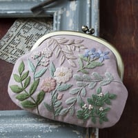 Marguerite　風にそよぐ野花のがま口 ーPINKー　PHC-114-1