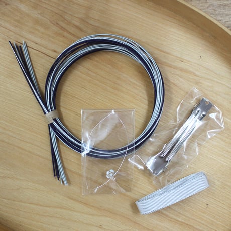 Kelly　連続梅結びのバレッタ　　グレー　PHC-069-2