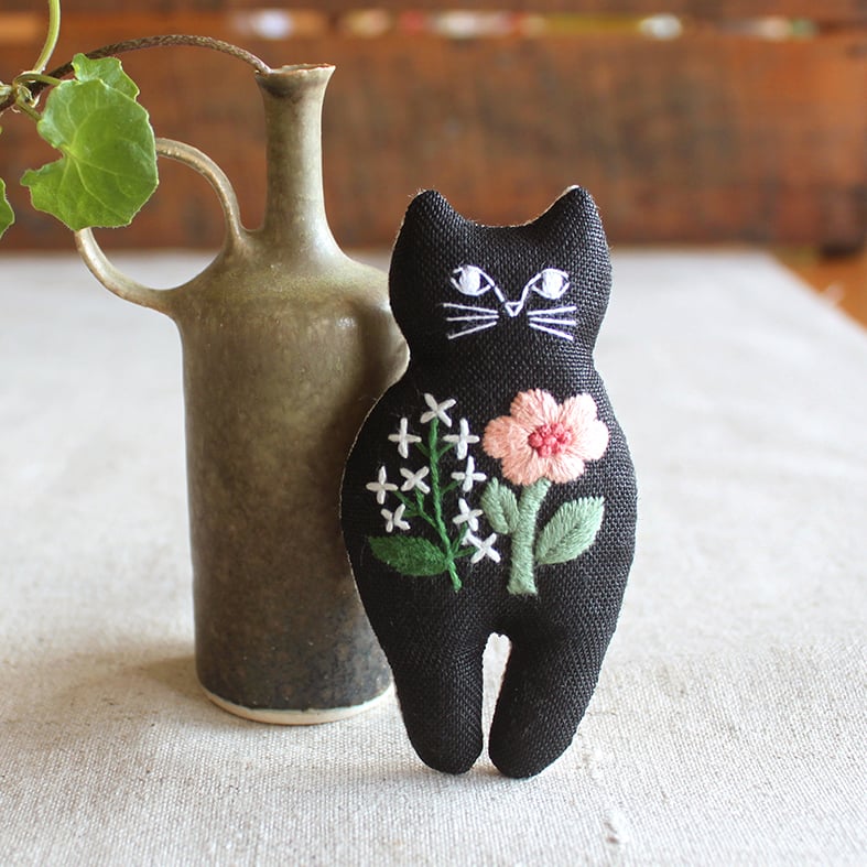 nekogao 刺繍ブローチ（図案印刷済） -花束- PHC-124-4 | pie