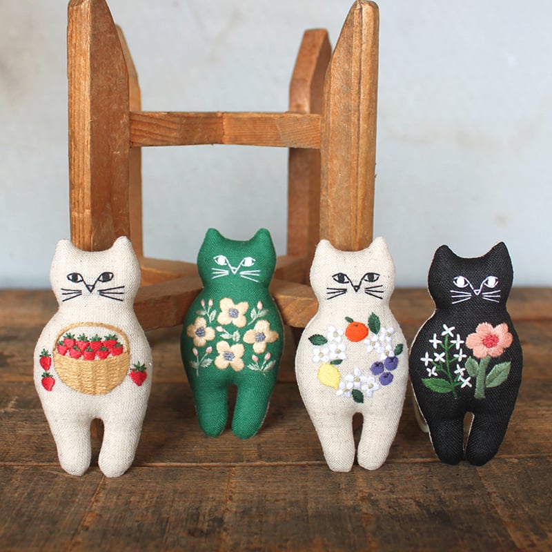 nekogao 刺繍ブローチ（図案印刷済） -フルーツリース- PHC-124-2