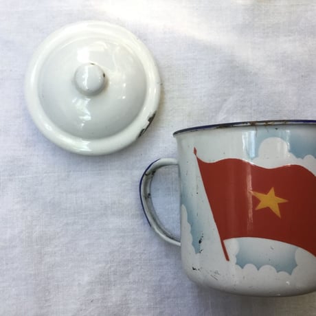 ベトナムのホーローマグカップ  （ヴィンテージ品）