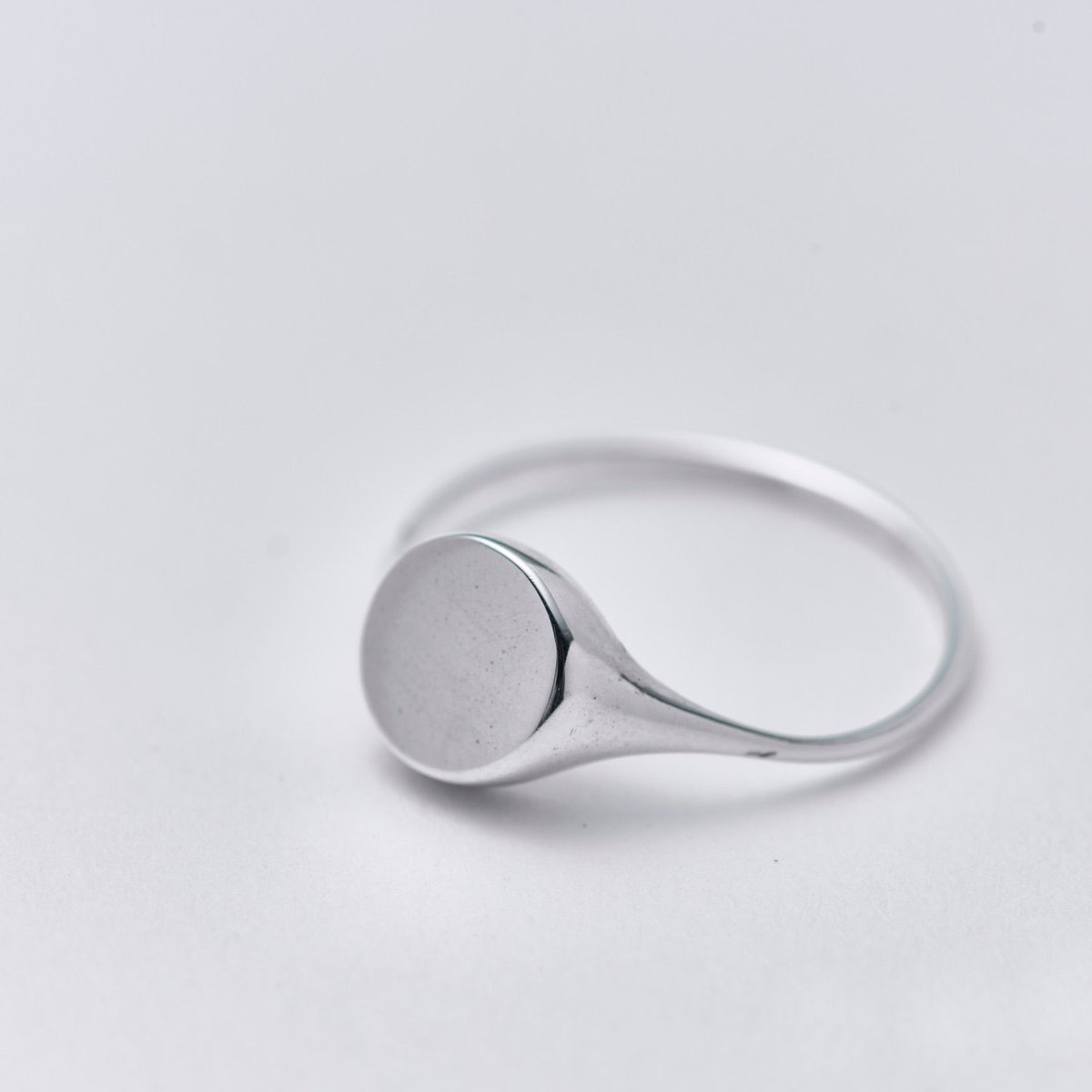 SCOSHA】 ROUND SIGNET RING スコーシャ シルバー | LILY On SCOSHA】 ROUND SIGNET RING スコーシャ シルバー | LILY On