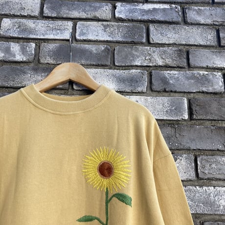 【niche.】One Flower EMB Sweat Beige フラワー 刺繍 スウェット ニッチ