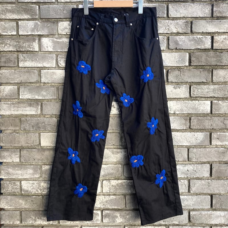 NoRemID 黒刺繍パンツ NoRemID 黒刺繍パンツ パンツ（ブラック/黒色系・刺繍）ファッション