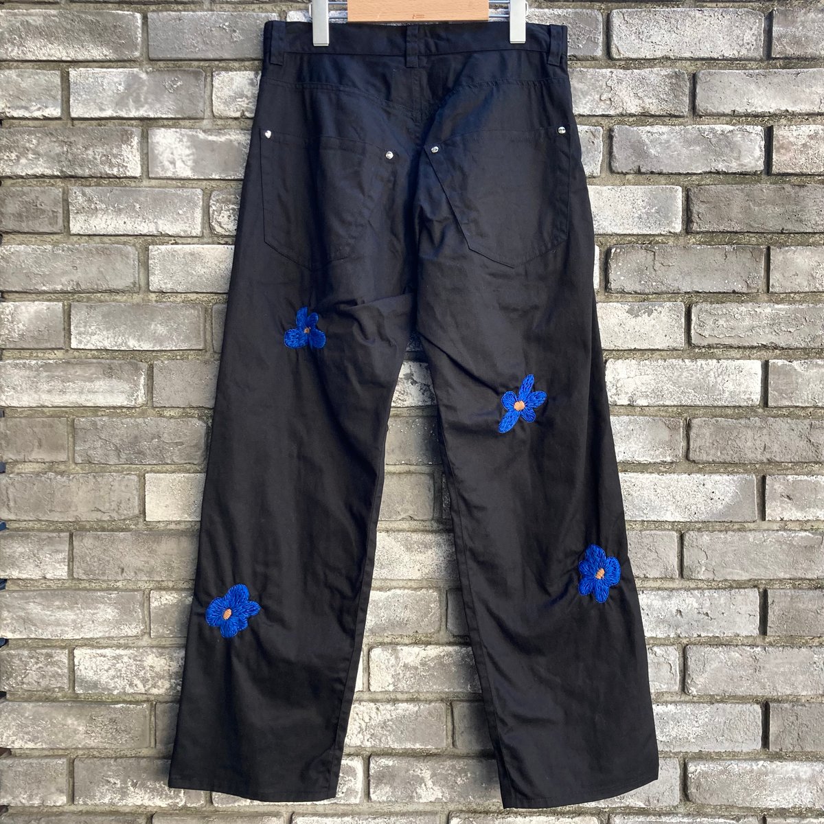 NOMARHYTHM TEXTILE】 Floral Hand Embroidery Pan