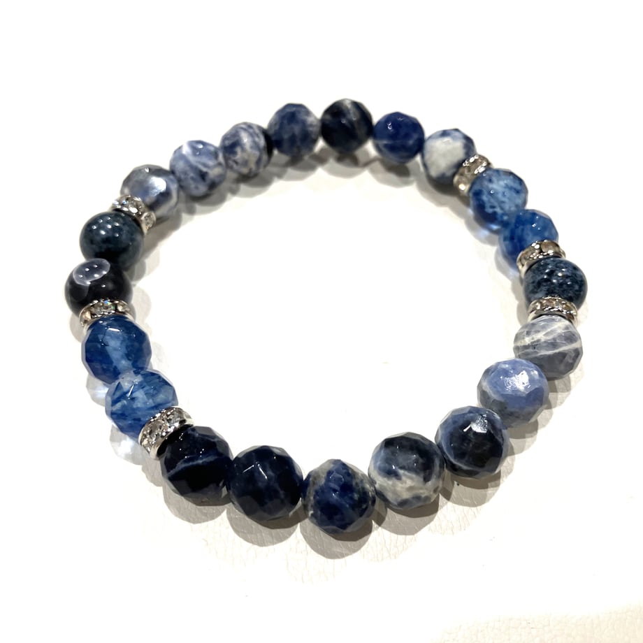 699d43e89b0fd51cbf76bde0