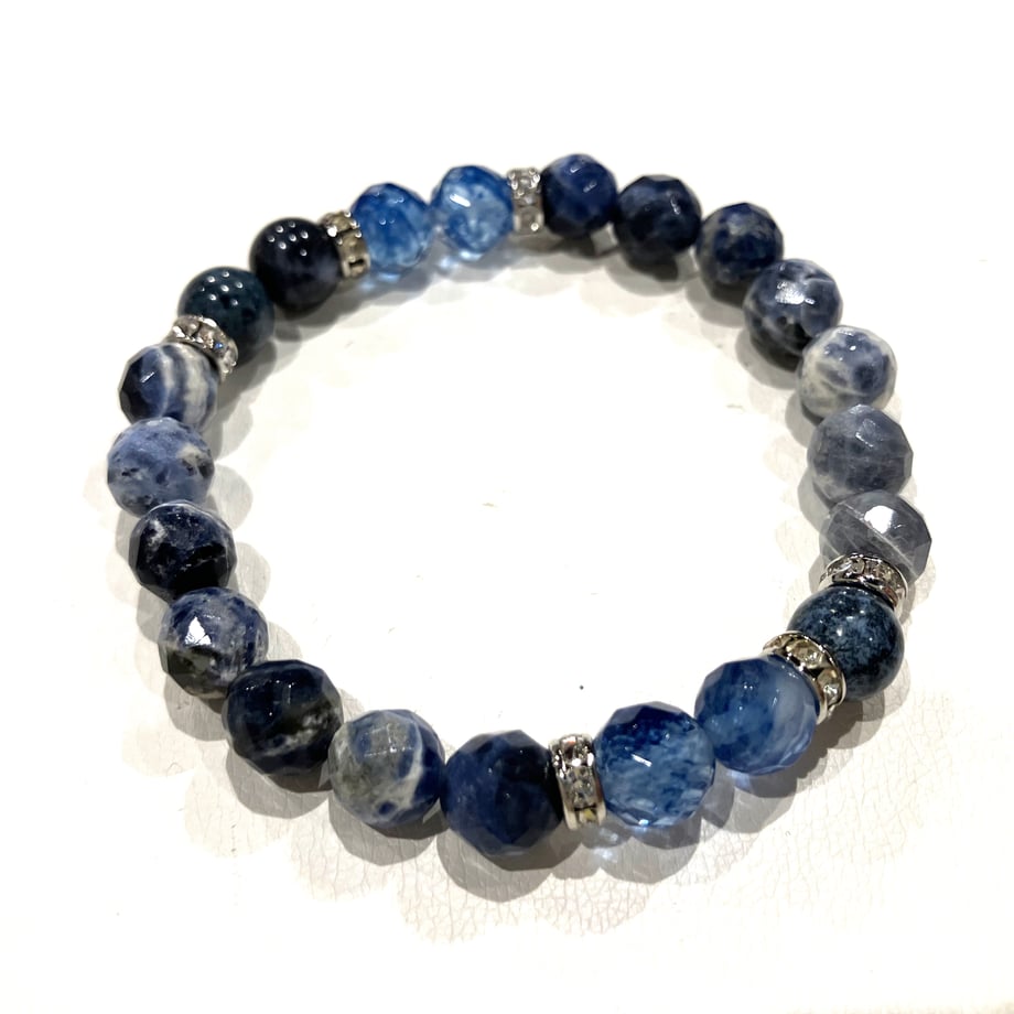 699d43e89b0fd51cbf76bde0