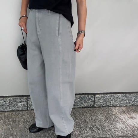 グレーデニムパンツ
