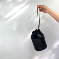 6/12発売　ラムレザー巾着バッグ