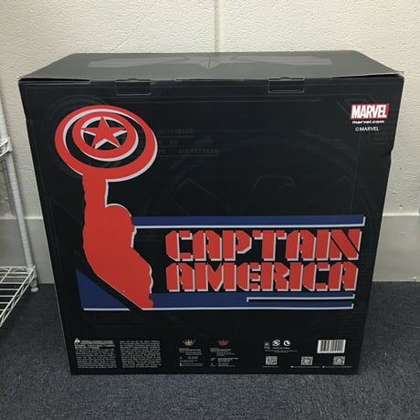 【kingarts正規品】中古品(店頭展示のみ)キャプテン・アメリカ／ウィンター・ソルジャー　シールド 盾　レプリカ　バトルダメージ版　（台座タイプ）