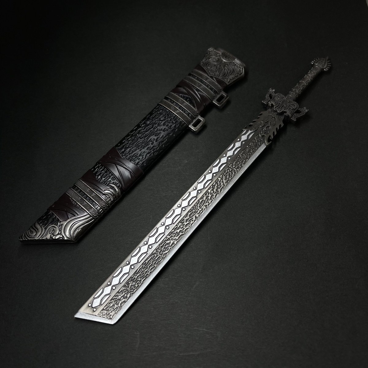 老舗高級稀少ヘラ古墨極上2点 42gx2格安で！ 老舗高級稀少ヘラ古墨極上2点 42gx2格安で！