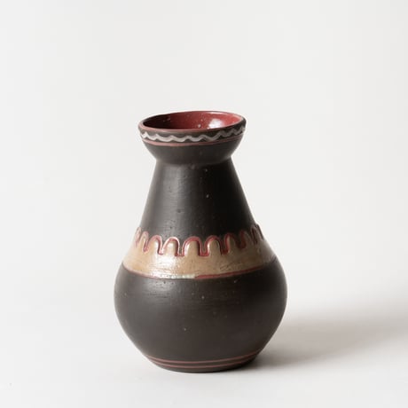 wave-band vase