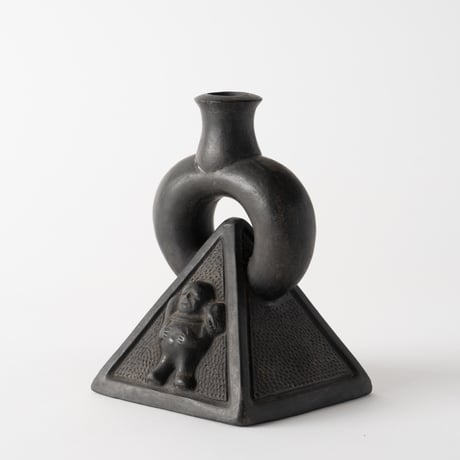 pyramid vase