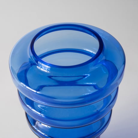 threadform vase